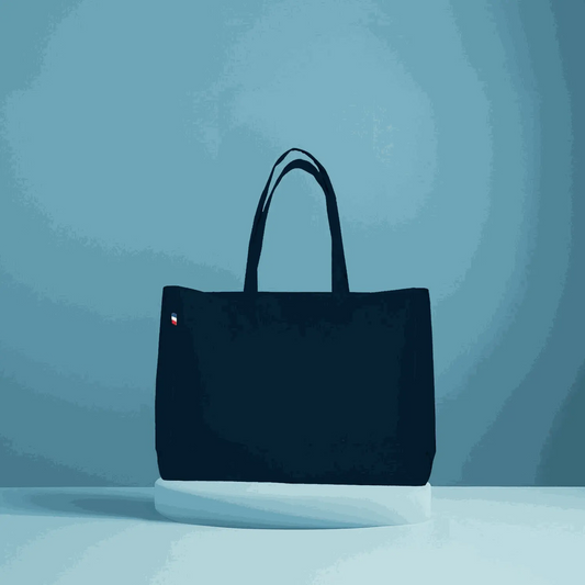 Sac cabas en coton noir grand format avec soufflet total, fabrication française, élégant et robuste, parfait pour courses et usage quotidien.